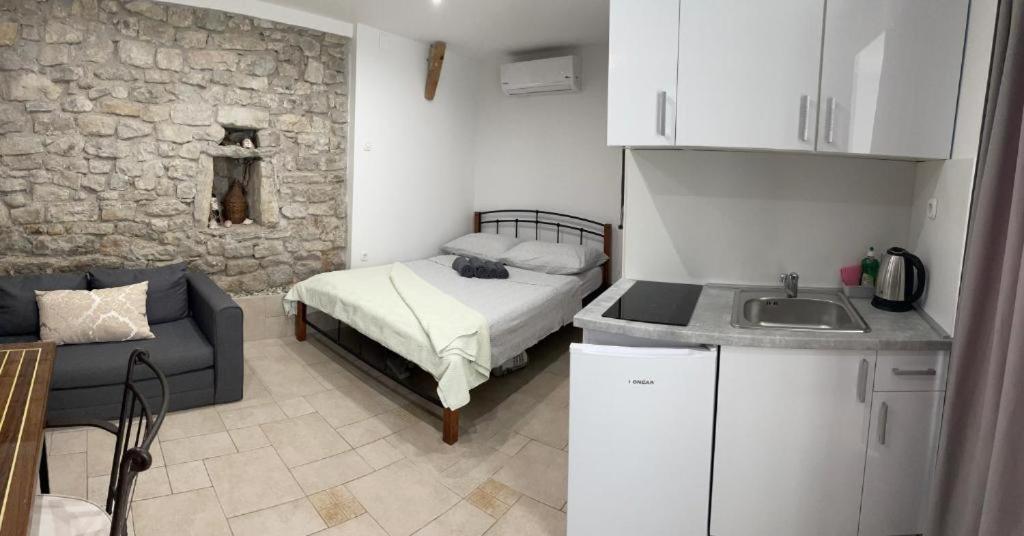 Apartman Pundinica Kaštela Eksteriør billede