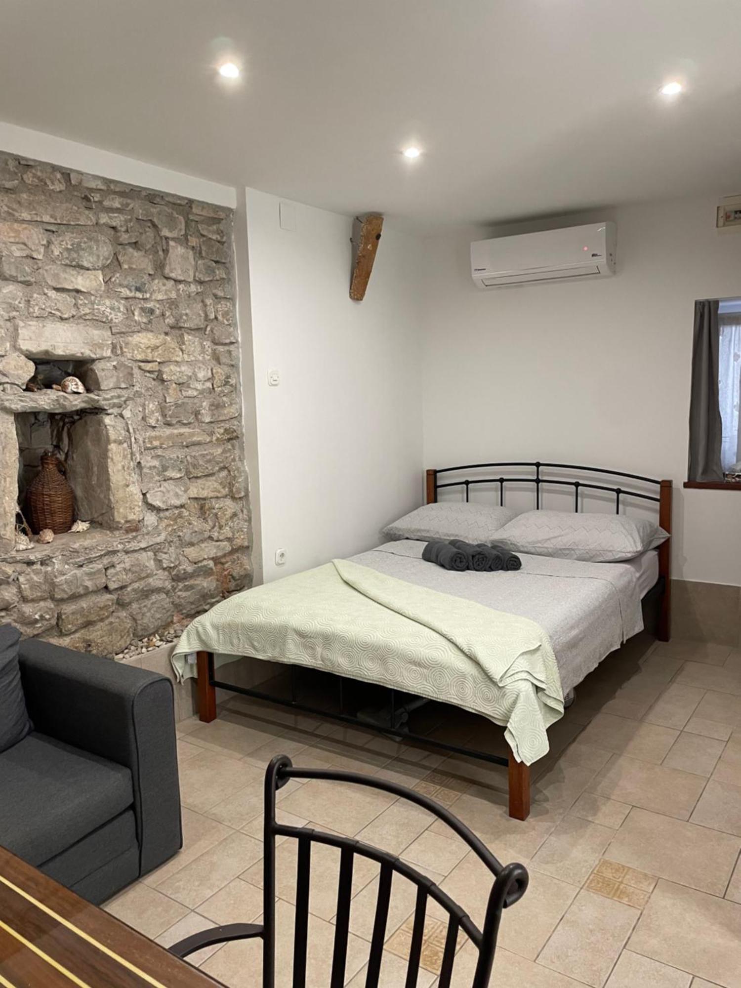 Apartman Pundinica Kaštela Eksteriør billede